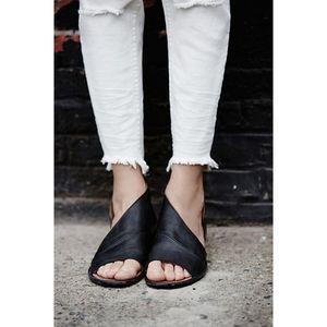 NEW Mont Blanc Cut-Out Open Toe Ankle Flat